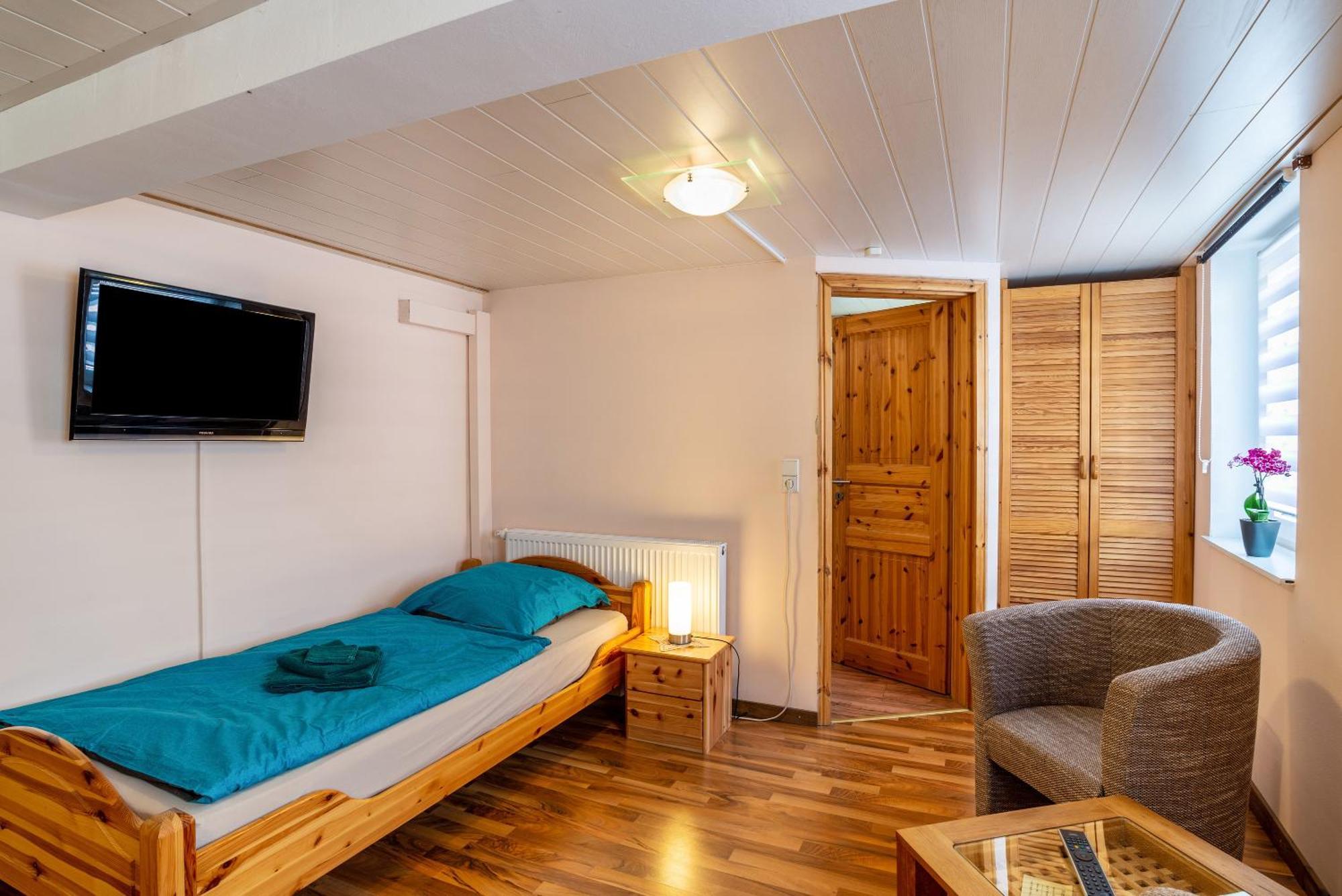 Ferienwohnung Blaues Haus Ubstadt-Weiher Dış mekan fotoğraf