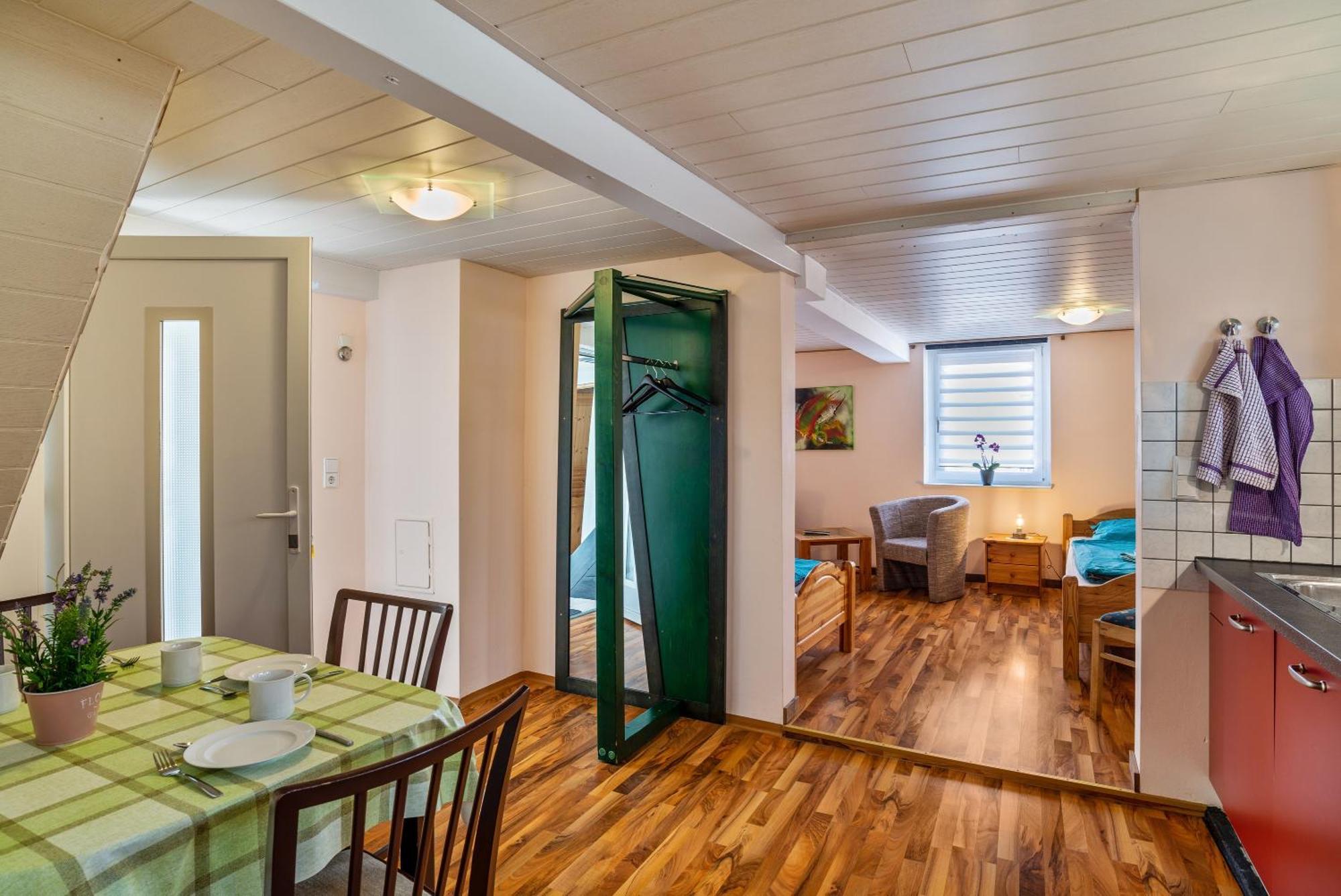 Ferienwohnung Blaues Haus Ubstadt-Weiher Dış mekan fotoğraf